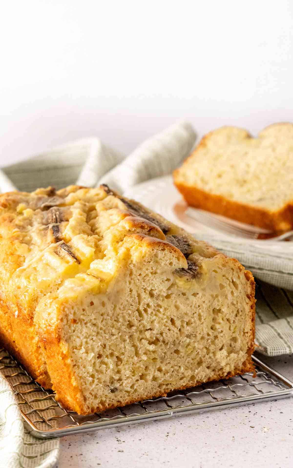 Side profile of freshly baked banana bread.