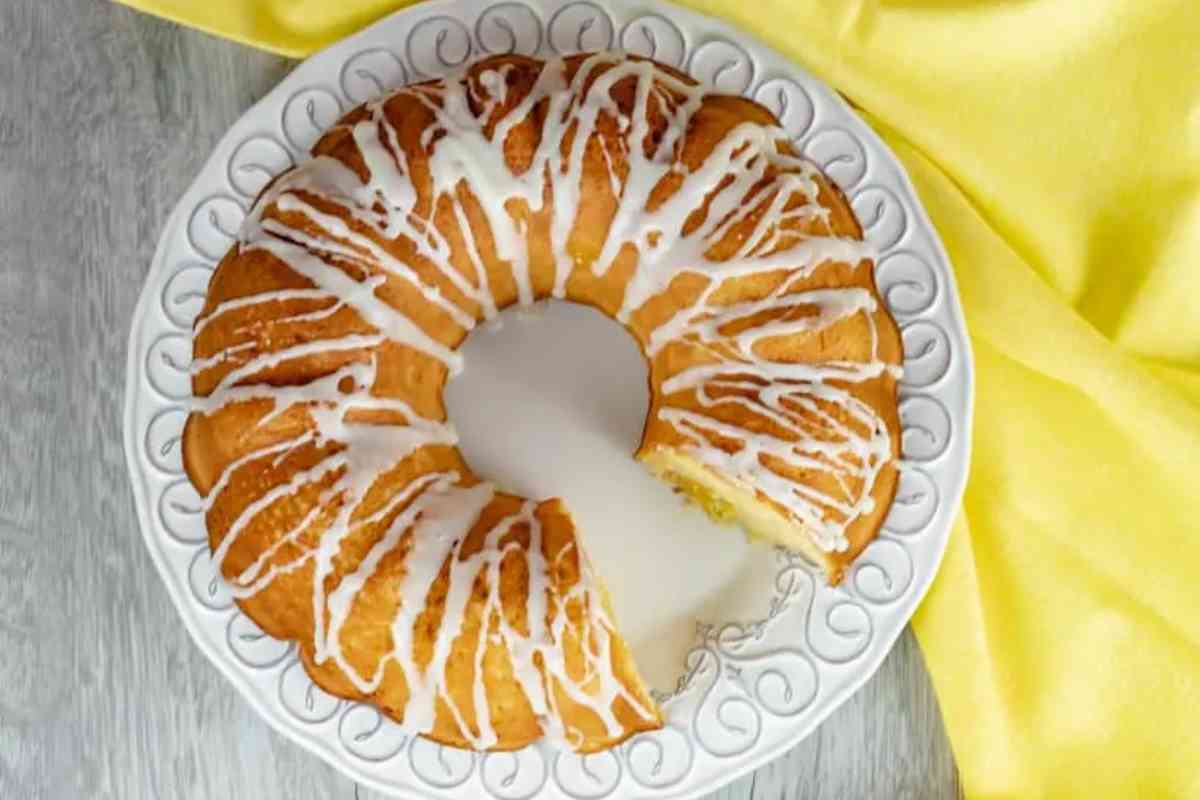 Peach Sour Cream Cake msn image.