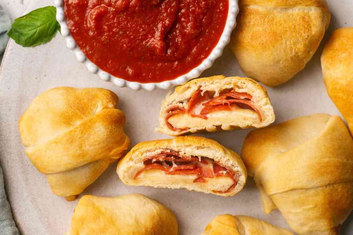 Easy Air Fryer Pizza Puffs msn image.