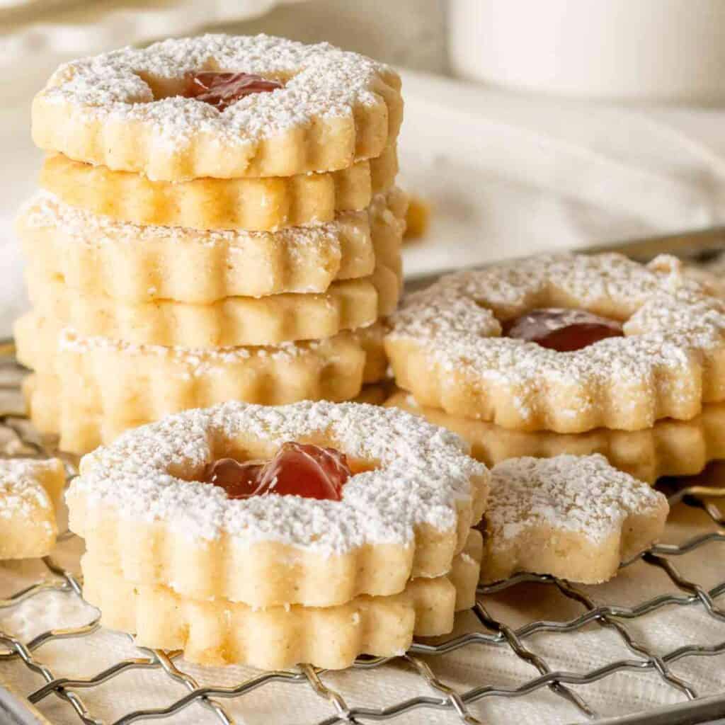 Linzer Cookies featured image.