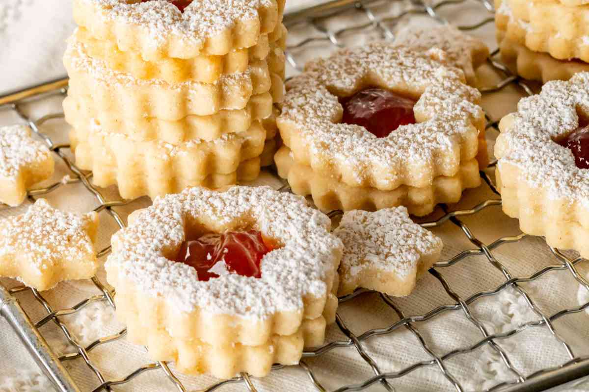 Linzer Tart Cookies msn image.