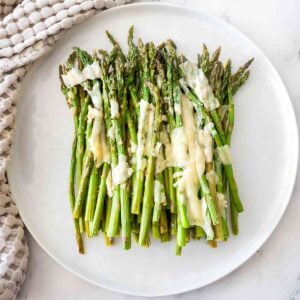 Roasted asparagus featured image.