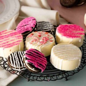 Chocolate Covered Oreos featured image.