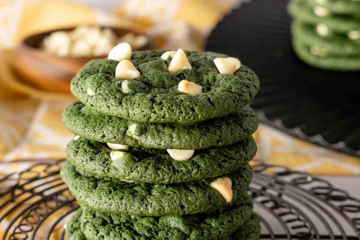 Green velvet cookies with white chocolate chips msn image.
