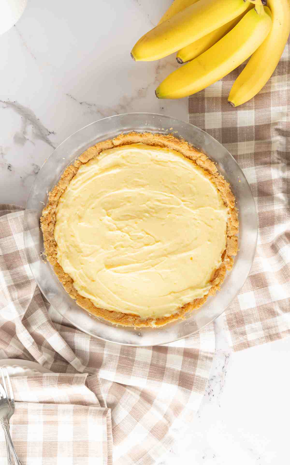 Vanilla pudding filling in a Nilla wafer crust.