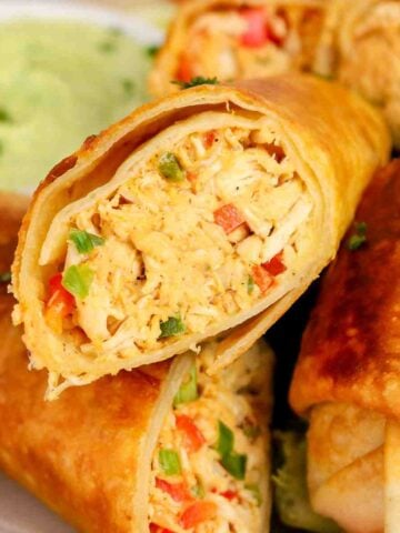 Firecracker chicken wraps featured image.